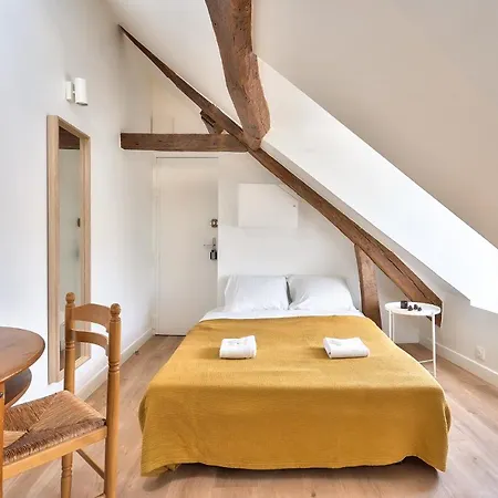 Apartament Charming 1 Bedroom In The Heart Of *