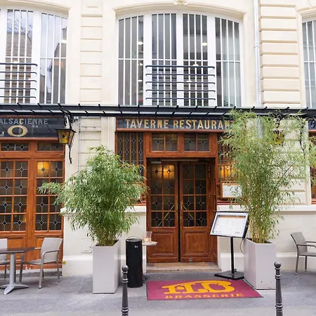 Charming 1 Bedroom In The Heart Of Apartament *