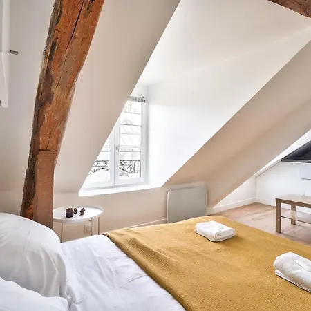 Charming 1 Bedroom In The Heart Of Apartament *